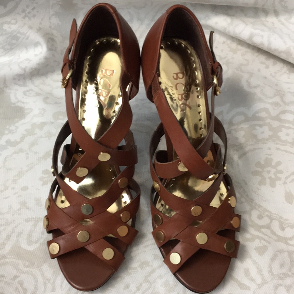 BCBG Paris 6.5